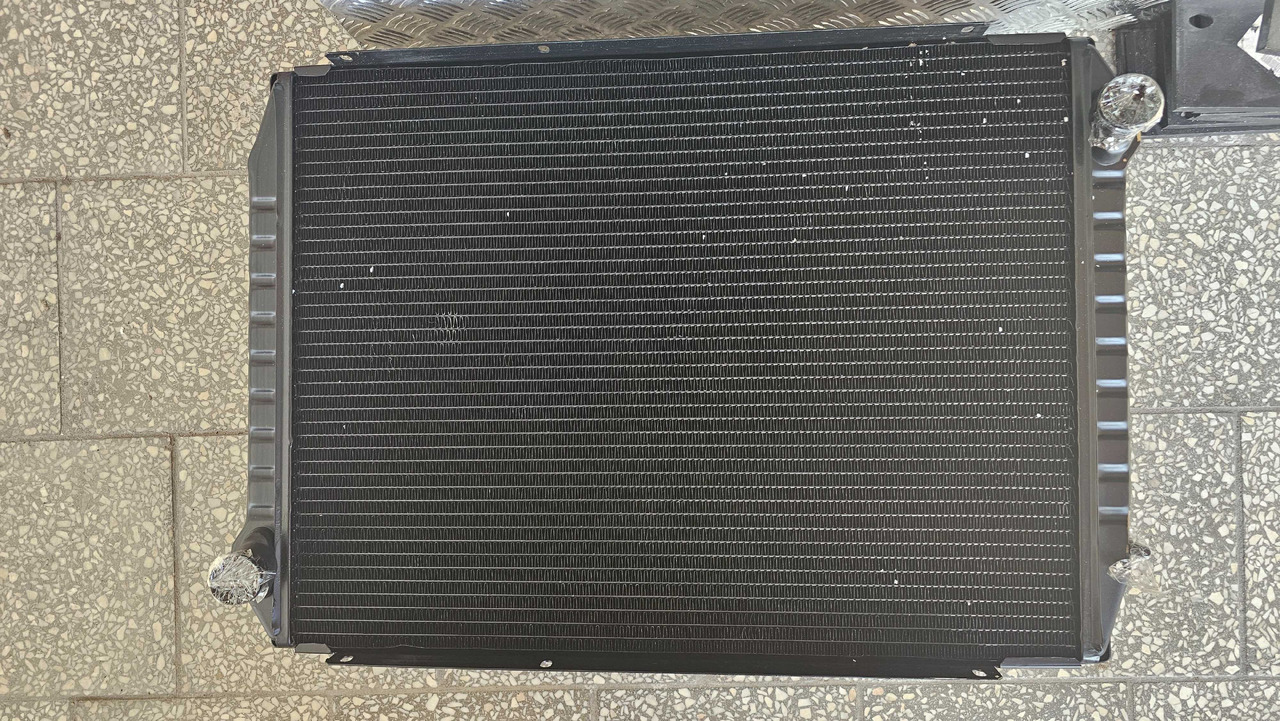 Chłodnica wody Deutz-Fahr Agrotron 0442_4089 0443_2581 - 예비 부속 농업용 기계 용 : 사진 1 Chłodnica wody Deutz-Fahr Agrotron 0442_4089 0443_2581 - 예비 부속 농업용 기계 용 : 사진 1