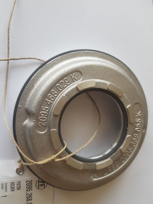 Tłok skrzynia biegów Agrotron Deutz Fahr 2095.268.013 - 예비 부속 농업용 기계 용 : 사진 1 Tłok skrzynia biegów Agrotron Deutz Fahr 2095.268.013 - 예비 부속 농업용 기계 용 : 사진 1