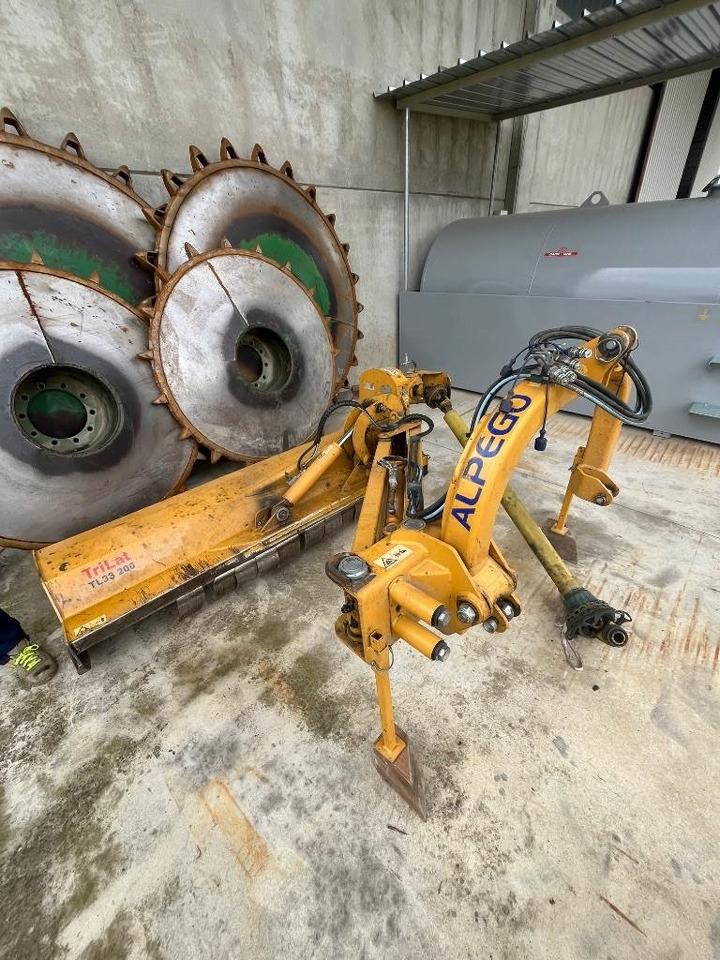 Alpego TL33 200 - 농업용 기계 : 사진 1 Alpego TL33 200 - 농업용 기계 : 사진 1