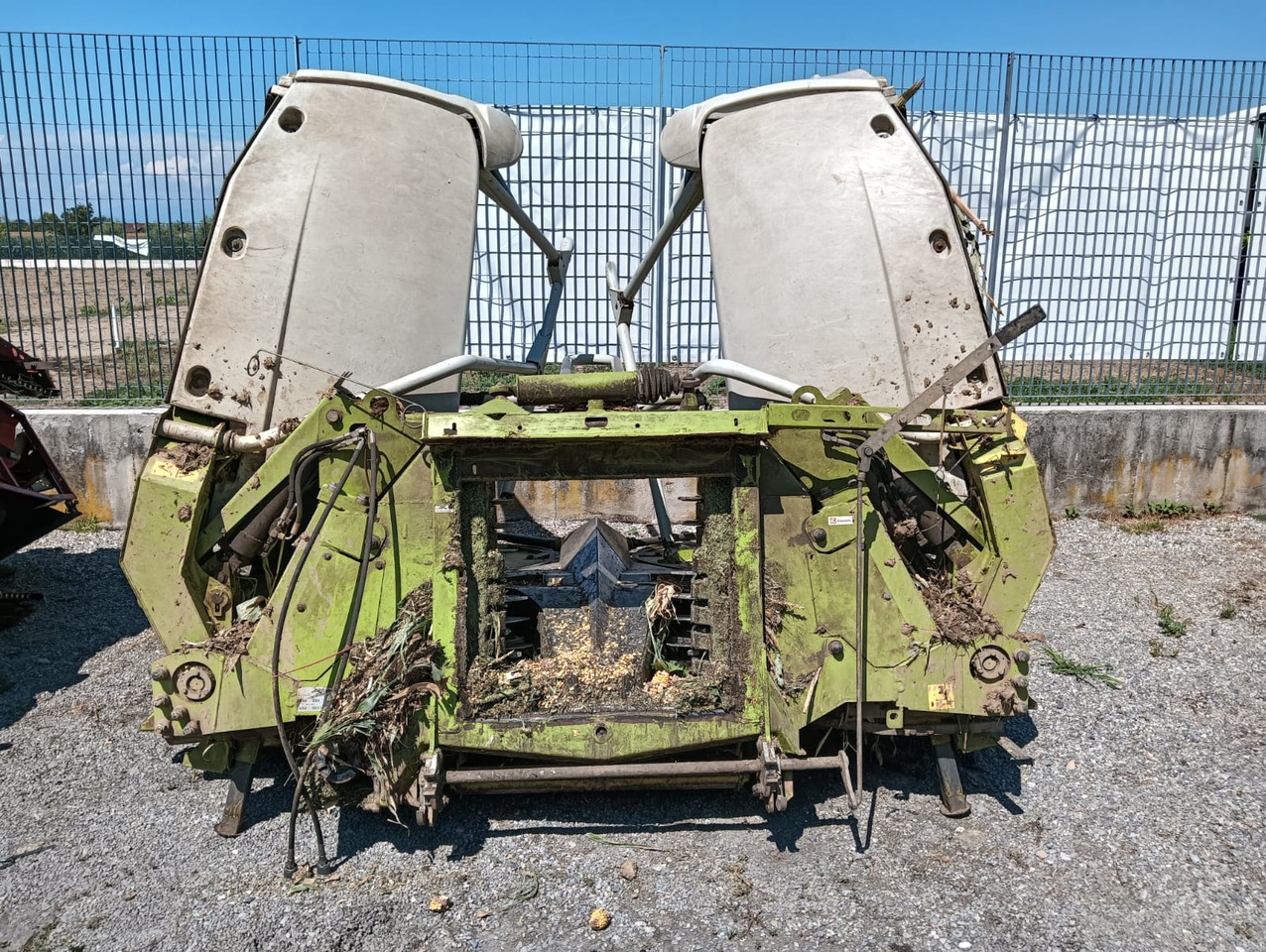 CLAAS ORBIS 600 - 콤바인 헤더 트레일러 : 사진 2 CLAAS ORBIS 600 - 콤바인 헤더 트레일러 : 사진 2