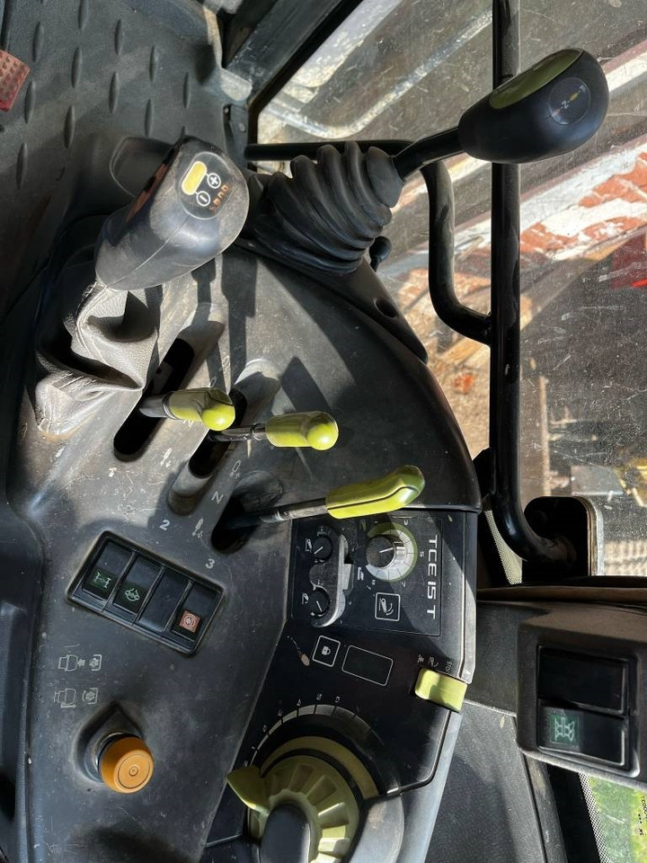리스 Claas Arion 420  Claas Arion 420 : 사진 6