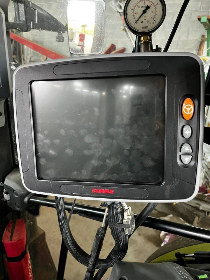 장궤형 트랙터 Claas Arion 470 : 사진 13