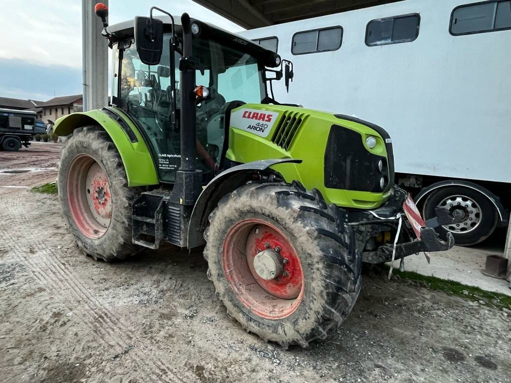 Claas Axion 830 Cmatic - 장궤형 트랙터 : 사진 4 Claas Axion 830 Cmatic - 장궤형 트랙터 : 사진 4