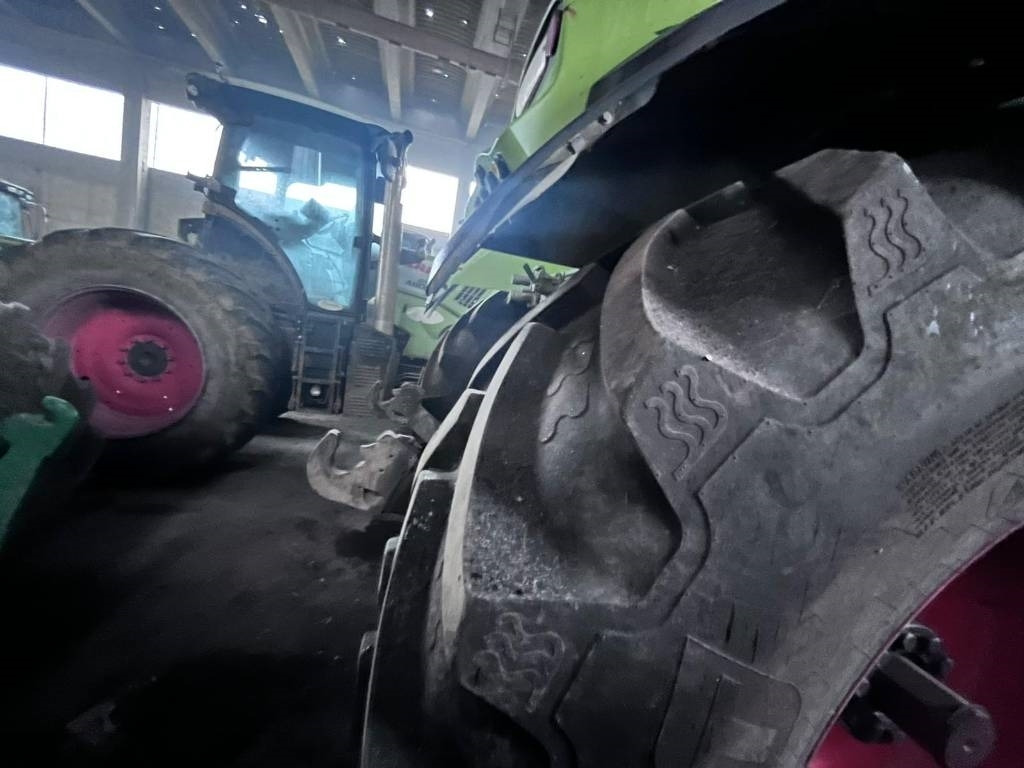 Claas Axion 950 Cmatic - 장궤형 트랙터 : 사진 3 Claas Axion 950 Cmatic - 장궤형 트랙터 : 사진 3
