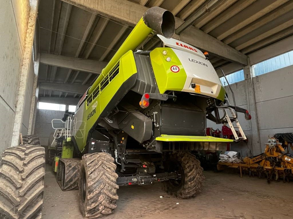 Claas LEXION 760 TT RISO - 목초수확기 : 사진 2 Claas LEXION 760 TT RISO - 목초수확기 : 사진 2