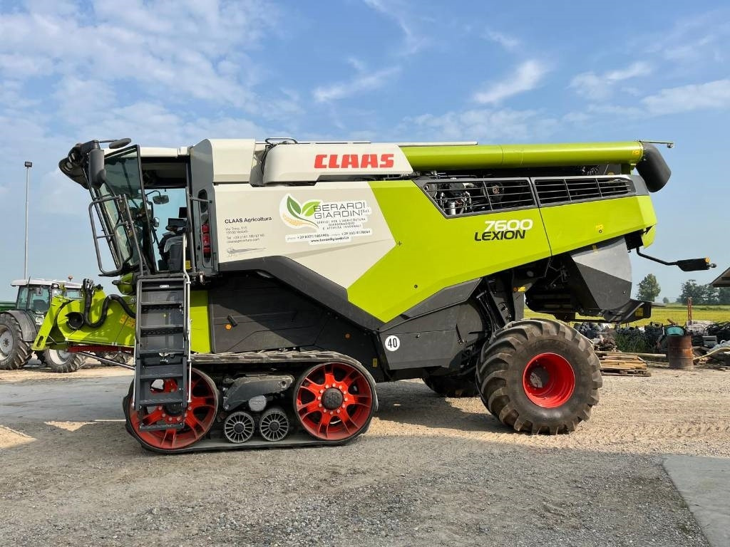 Claas LEXION 7600 TT - 목초수확기 : 사진 4 Claas LEXION 7600 TT - 목초수확기 : 사진 4