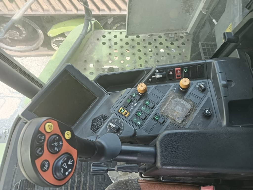 Claas Lexion 570 - 목초수확기 : 사진 3 Claas Lexion 570 - 목초수확기 : 사진 3
