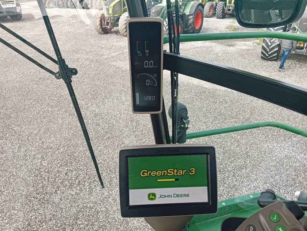 John Deere 8800  - 견인식 목초수확기 : 사진 5 John Deere 8800  - 견인식 목초수확기 : 사진 5