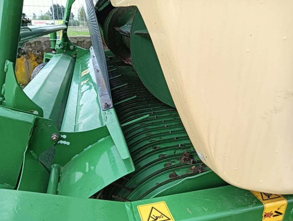 Krone Easy Flow 300 - 견인식 목초수확기 : 사진 5 Krone Easy Flow 300 - 견인식 목초수확기 : 사진 5