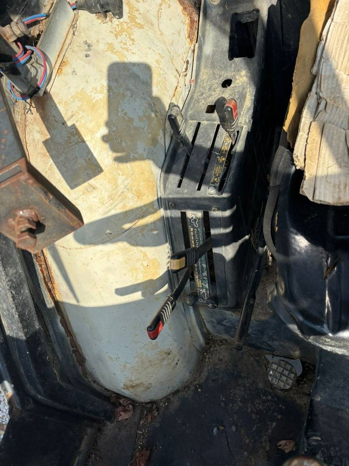 Lamborghini 600 V DT - 장궤형 트랙터 : 사진 3 Lamborghini 600 V DT - 장궤형 트랙터 : 사진 3