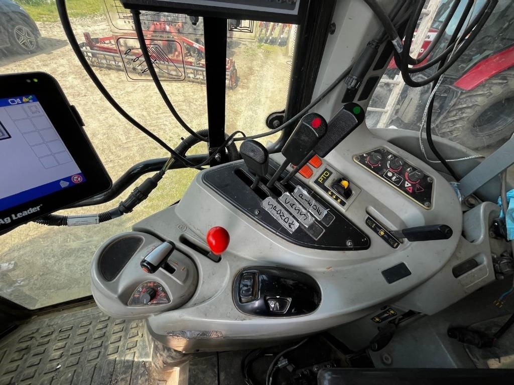 Massey Ferguson 5470 - 장궤형 트랙터 : 사진 5 Massey Ferguson 5470 - 장궤형 트랙터 : 사진 5