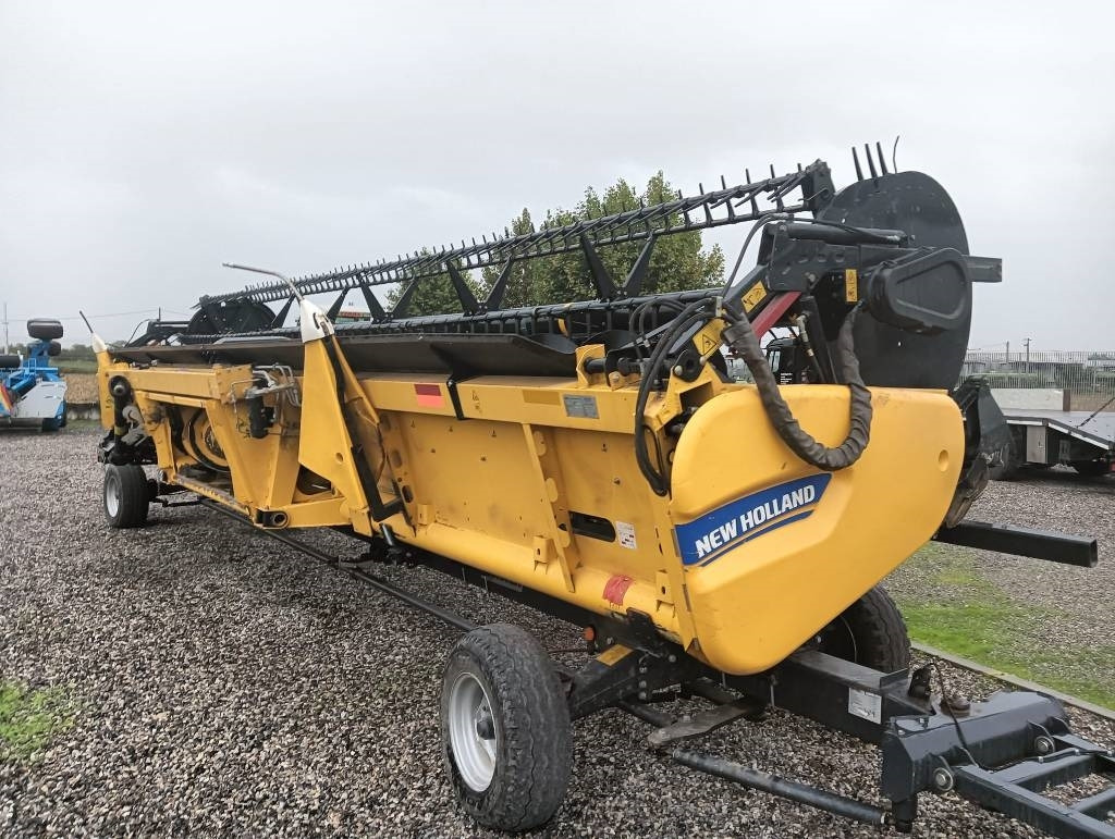 New Holland SOIA A TAPPETI FLEX 9 MT - 곡물 헤더 : 사진 4 New Holland SOIA A TAPPETI FLEX 9 MT - 곡물 헤더 : 사진 4