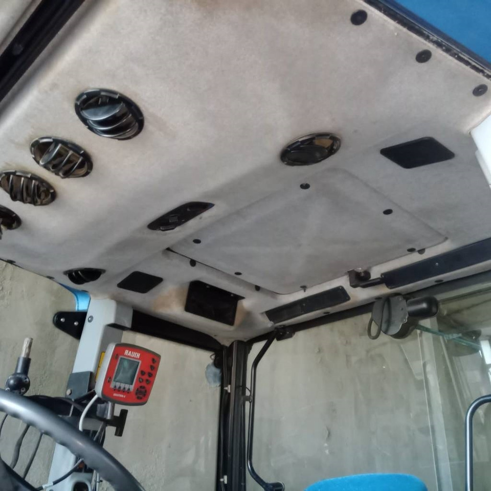 리스 New Holland T 5050  New Holland T 5050 : 사진 7