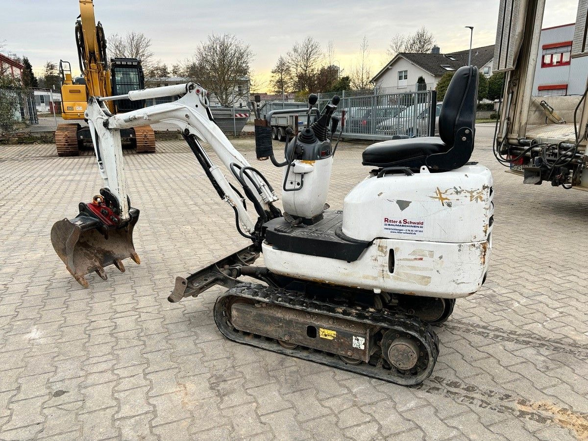 Komatsu PC09-1 - 미니 굴삭기 : 사진 1 Komatsu PC09-1 - 미니 굴삭기 : 사진 1