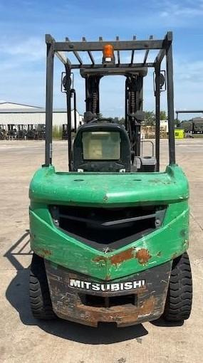 Mitsubishi Chariot élévateur diesel FD30N fenwick - 디젤 지게차 : 사진 3 Mitsubishi Chariot élévateur diesel FD30N fenwick - 디젤 지게차 : 사진 3
