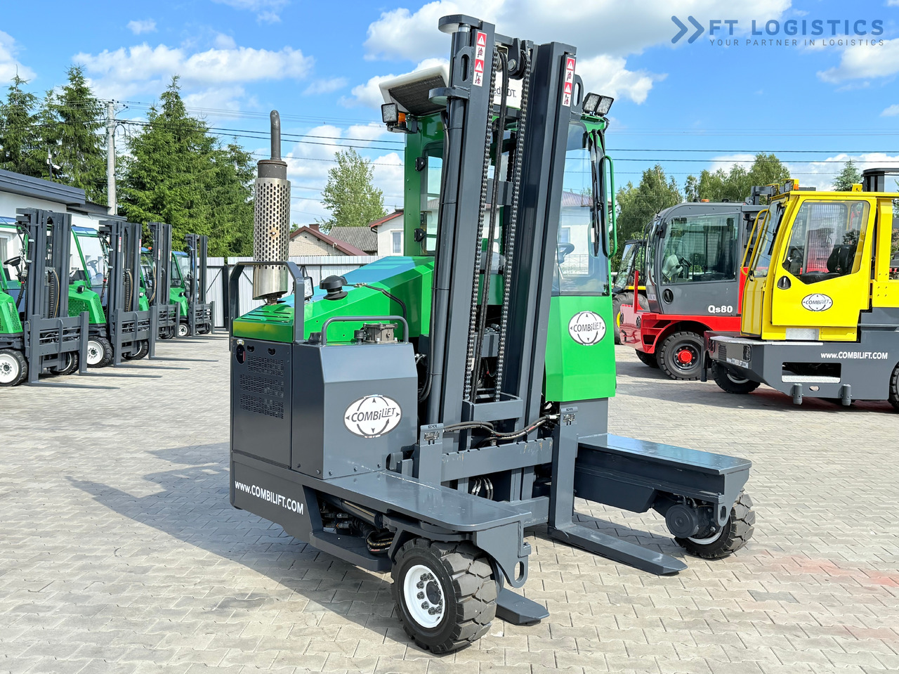 COMBILIFT C3500 / DUPLEX 4100MM / GAS / EXTENDABLE FORKS / CABIN / HEATING + AIR CONDITIONING / LIKE NEW - 4방향 리치 트럭 : 사진 5 COMBILIFT C3500 / DUPLEX 4100MM / GAS / EXTENDABLE FORKS / CABIN / HEATING + AIR CONDITIONING / LIKE NEW - 4방향 리치 트럭 : 사진 5