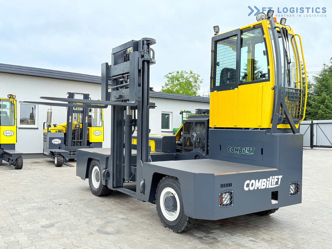 COMBILIFT C6000FSL / DIESEL / DUPLEX - 4100MM / 1400MM FORKS / SIDE LOADER / 6000KG CAPACITY / FREE LIFT / DEUTZ ENGINE / EXCELLENT CONDITION - 사이드 로더 : 사진 1 COMBILIFT C6000FSL / DIESEL / DUPLEX - 4100MM / 1400MM FORKS / SIDE LOADER / 6000KG CAPACITY / FREE LIFT / DEUTZ ENGINE / EXCELLENT CONDITION - 사이드 로더 : 사진 1