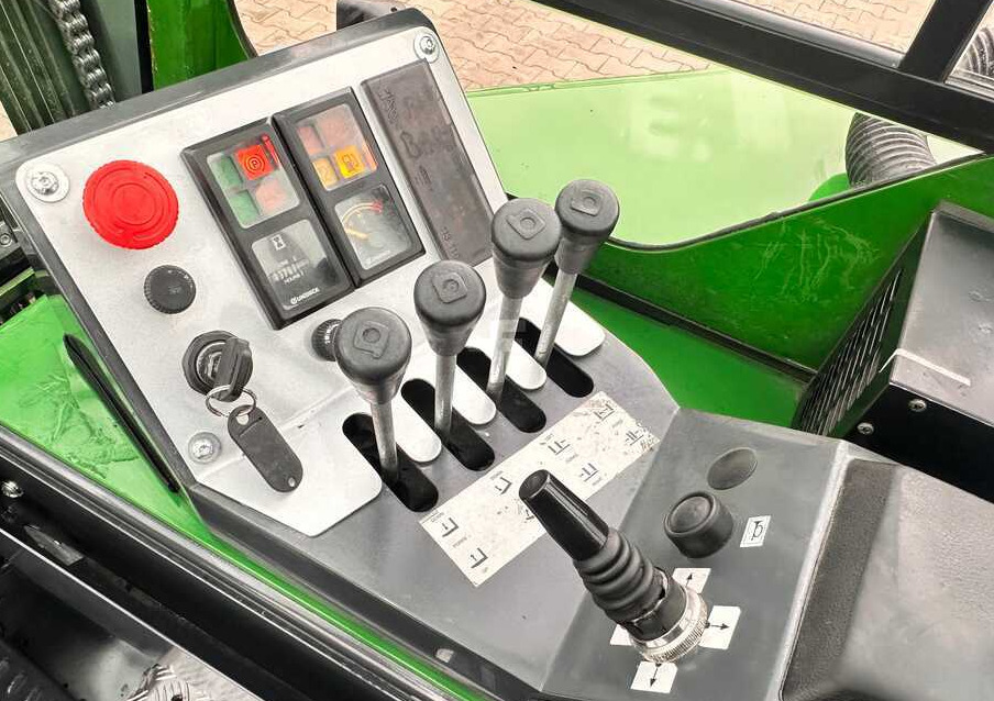 4방향 리치 트럭 Combilift C2500CB / TRIPLEX / DIESEL / 4900MM / FREE LIFT / POSITIONER 1720MM / LIKE NEW : 사진 37