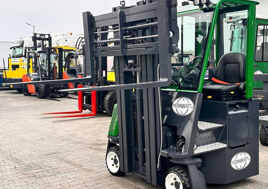 4방향 리치 트럭 Combilift C2500CB / TRIPLEX / DIESEL / 4900MM / FREE LIFT / POSITIONER 1720MM / LIKE NEW : 사진 10
