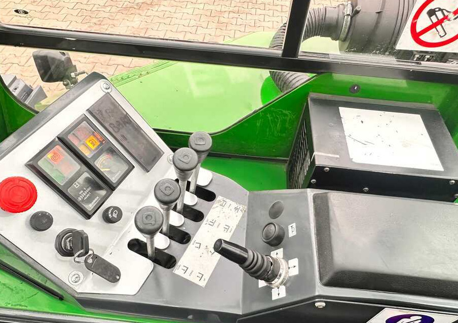 4방향 리치 트럭 Combilift C2500CB / TRIPLEX / DIESEL / 4900MM / FREE LIFT / POSITIONER 1720MM / LIKE NEW : 사진 35