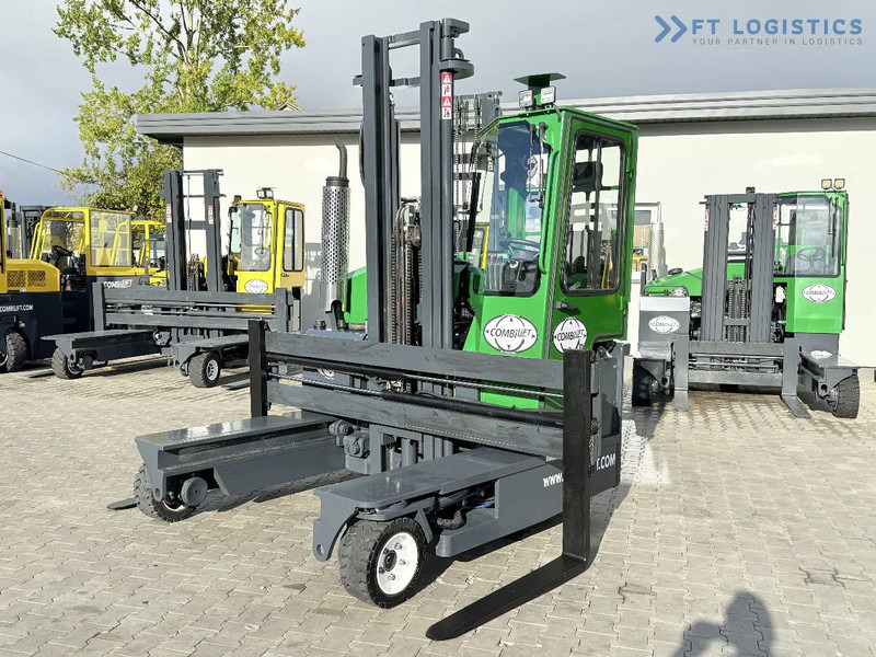 Combilift C3000 / DIESEL / DUPLEX 4200MM / FREE LIFT / WIDE FORK POSITIONER / FULL CABIN / EXCELLENT CONDITION / Wide range of four-way an - 4방향 리치 트럭 : 사진 2 Combilift C3000 / DIESEL / DUPLEX 4200MM / FREE LIFT / WIDE FORK POSITIONER / FULL CABIN / EXCELLENT CONDITION / Wide range of four-way an - 4방향 리치 트럭 : 사진 2