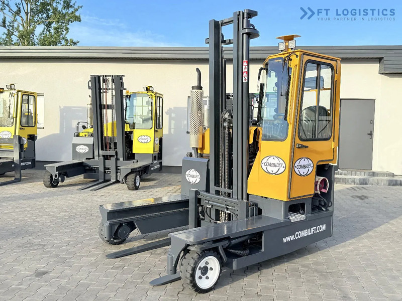 Combilift C3000 / GAS / DUPLEX 4500MM / ONLY 3096 HOURS / FORK SIDE SHIFT / FULL CABIN / EXCELLENT CONDITION / Wide range of four-way and - 4방향 리치 트럭 : 사진 1 Combilift C3000 / GAS / DUPLEX 4500MM / ONLY 3096 HOURS / FORK SIDE SHIFT / FULL CABIN / EXCELLENT CONDITION / Wide range of four-way and - 4방향 리치 트럭 : 사진 1