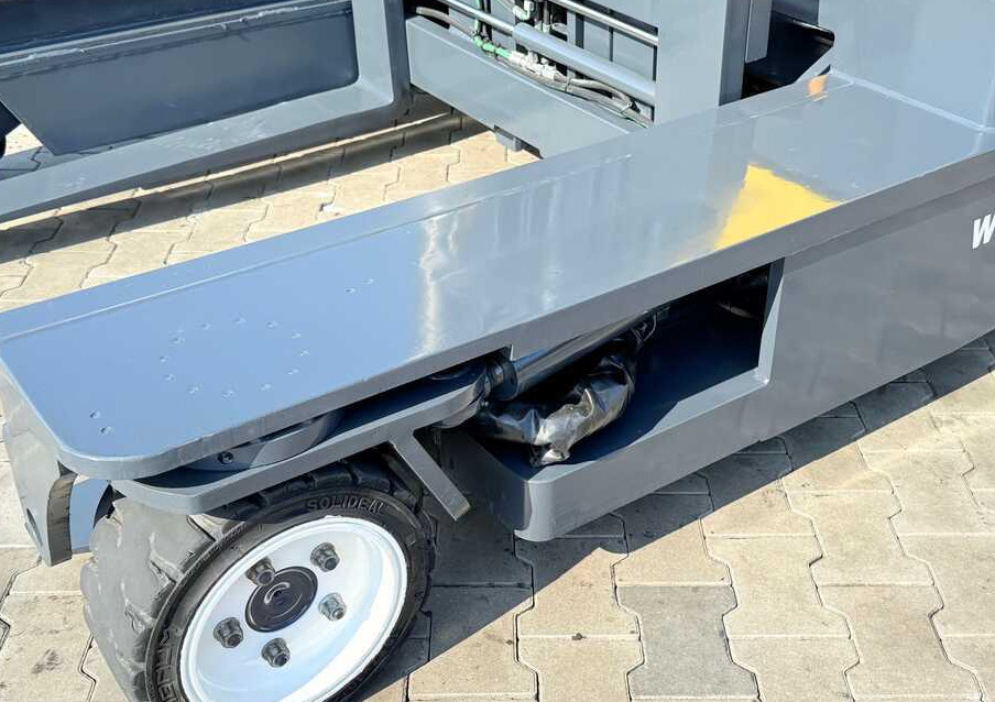 Combilift C3000 / GAS / TRIPLEX - 4900MM / ONLY 1537 HOURS / FORK POSITIONER / CABIN / LIKE NEW - 4방향 리치 트럭 : 사진 2 Combilift C3000 / GAS / TRIPLEX - 4900MM / ONLY 1537 HOURS / FORK POSITIONER / CABIN / LIKE NEW - 4방향 리치 트럭 : 사진 2