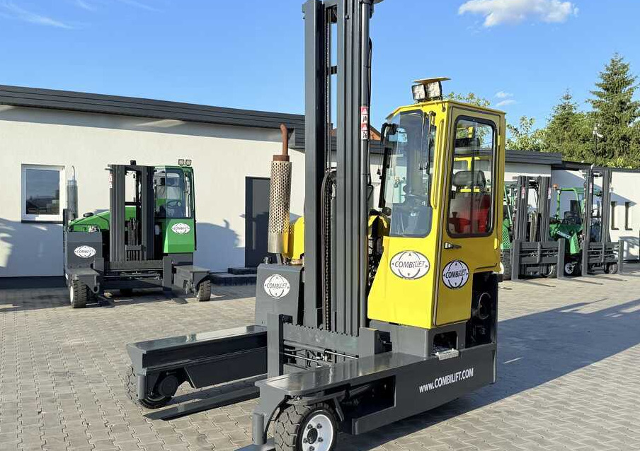 Combilift C3000 / GAS / TRIPLEX - 7600MM / FREE-LIFT / POSITIONER / A comprehensive range of four-way and side-loading forklifts. - 4방향 리치 트럭 : 사진 1 Combilift C3000 / GAS / TRIPLEX - 7600MM / FREE-LIFT / POSITIONER / A comprehensive range of four-way and side-loading forklifts. - 4방향 리치 트럭 : 사진 1