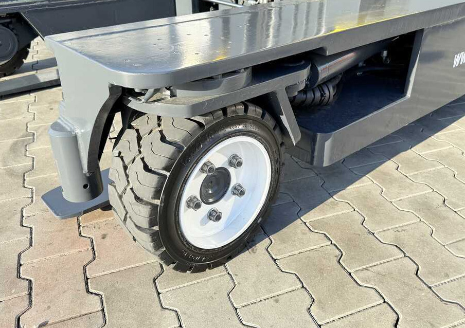 Combilift C3000 / GAS / TRIPLEX - 7600MM / FREE-LIFT / POSITIONER / A comprehensive range of four-way and side-loading forklifts. - 4방향 리치 트럭 : 사진 3 Combilift C3000 / GAS / TRIPLEX - 7600MM / FREE-LIFT / POSITIONER / A comprehensive range of four-way and side-loading forklifts. - 4방향 리치 트럭 : 사진 3