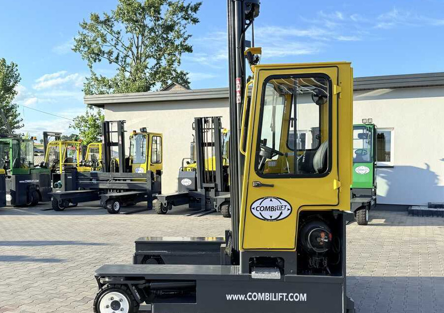 Combilift C3000 / GAS / TRIPLEX - 7600MM / FREE-LIFT / POSITIONER / A comprehensive range of four-way and side-loading forklifts. - 4방향 리치 트럭 : 사진 2 Combilift C3000 / GAS / TRIPLEX - 7600MM / FREE-LIFT / POSITIONER / A comprehensive range of four-way and side-loading forklifts. - 4방향 리치 트럭 : 사진 2