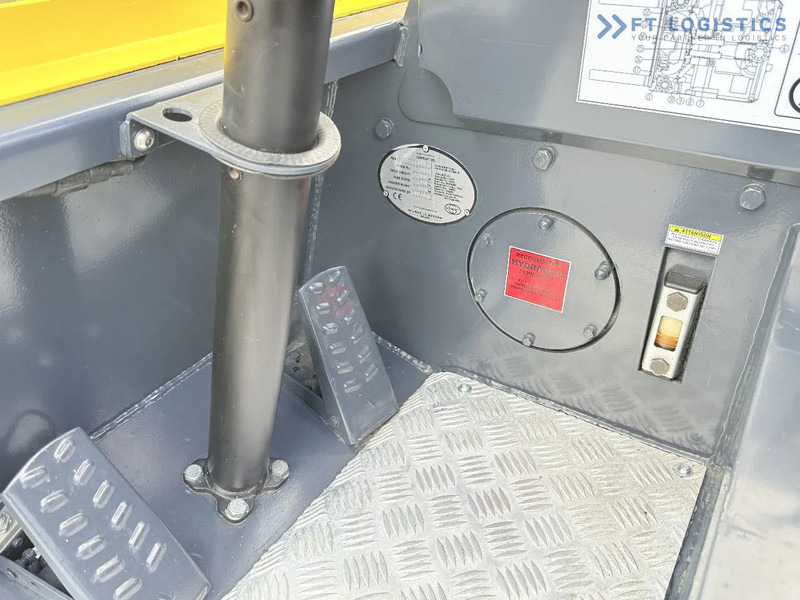 4방향 리치 트럭 Combilift C3000CB / GAS / TRIPLEX 4900MM / FREE LIFT / FORK POSITIONER / SIDE SHIFT / EXCELLENT CONDITION / Wide range of four-way and sid : 사진 15