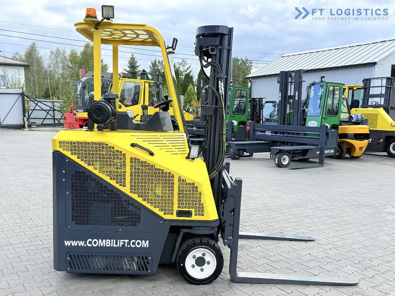 4방향 리치 트럭 Combilift C3000CB / GAS / TRIPLEX 4900MM / FREE LIFT / FORK POSITIONER / SIDE SHIFT / EXCELLENT CONDITION / Wide range of four-way and sid : 사진 9