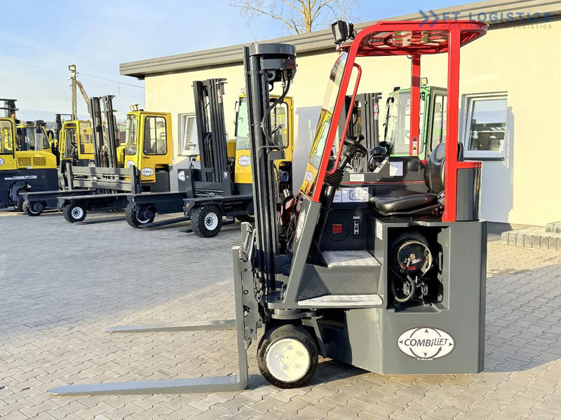 Combilift C3000CB / GAS / TRIPLEX 4900MM / FREE LIFT / SIDE SHIFT / FORK POSITIONER / EXCELLENT CONDITION / Wide range of four-way and sid - 4방향 리치 트럭 : 사진 2 Combilift C3000CB / GAS / TRIPLEX 4900MM / FREE LIFT / SIDE SHIFT / FORK POSITIONER / EXCELLENT CONDITION / Wide range of four-way and sid - 4방향 리치 트럭 : 사진 2