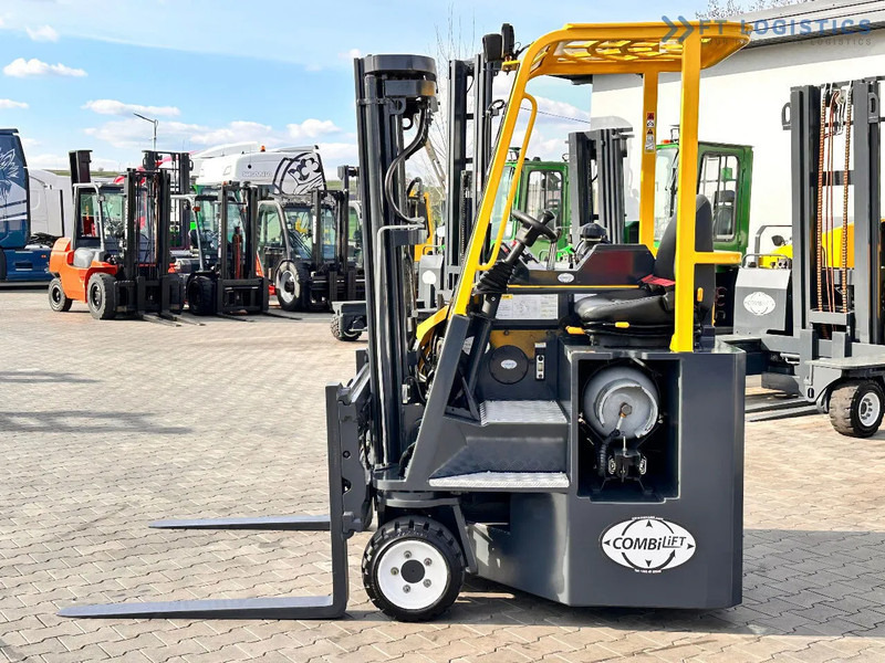 Combilift C3000CB / LPG / TRIPLEX / 4900MM / FREE LIFT / POSITIONER / LIKE NEW C3000CB / LPG / TRIPLEX / 4900MM / FREE LIFT / POSITIONER / - 4방향 리치 트럭 : 사진 5 Combilift C3000CB / LPG / TRIPLEX / 4900MM / FREE LIFT / POSITIONER / LIKE NEW C3000CB / LPG / TRIPLEX / 4900MM / FREE LIFT / POSITIONER / - 4방향 리치 트럭 : 사진 5