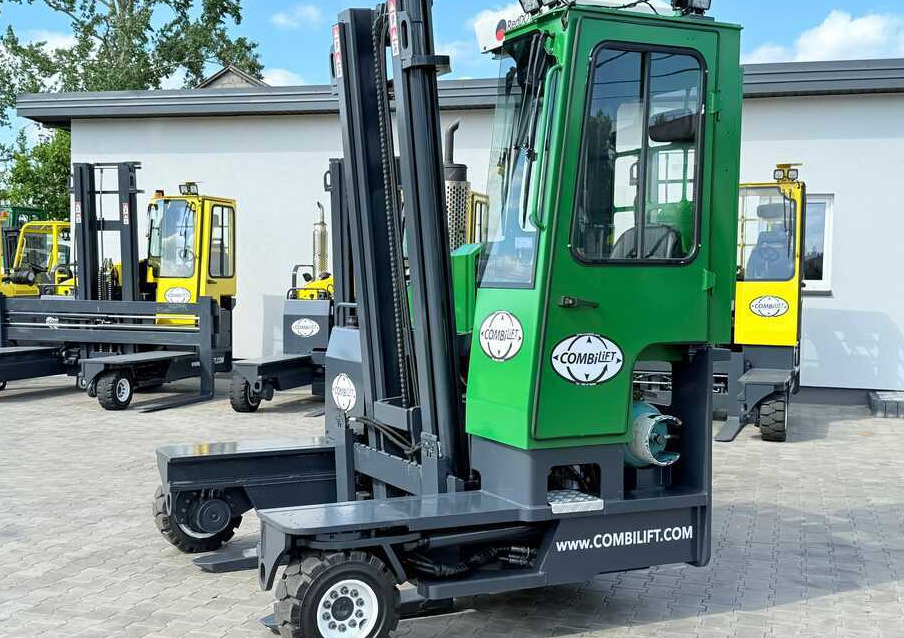 Combilift C3500 / DUPLEX 4100MM / GAS / EXTENDABLE FORKS / CABIN / HEATING + AIR CONDITIONING / LIKE NEW - 4방향 리치 트럭 : 사진 3 Combilift C3500 / DUPLEX 4100MM / GAS / EXTENDABLE FORKS / CABIN / HEATING + AIR CONDITIONING / LIKE NEW - 4방향 리치 트럭 : 사진 3