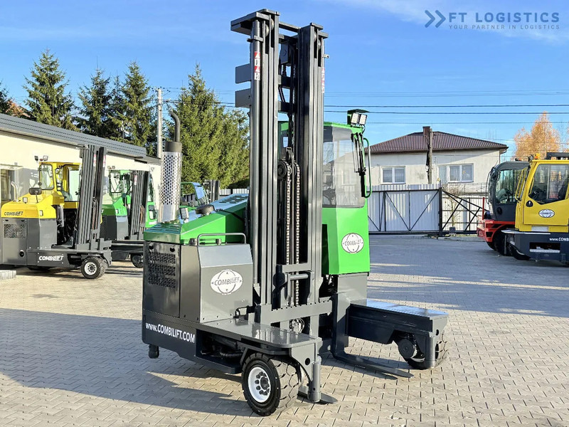 Combilift C4000 / GAS / TRIPLEX - 6900MM / FREE-LIFT / FULL CABIN C4000 / GAS / TRIPLEX - 6900MM / FREE-LIFT / FULL CABIN - 4방향 리치 트럭 : 사진 5 Combilift C4000 / GAS / TRIPLEX - 6900MM / FREE-LIFT / FULL CABIN C4000 / GAS / TRIPLEX - 6900MM / FREE-LIFT / FULL CABIN - 4방향 리치 트럭 : 사진 5