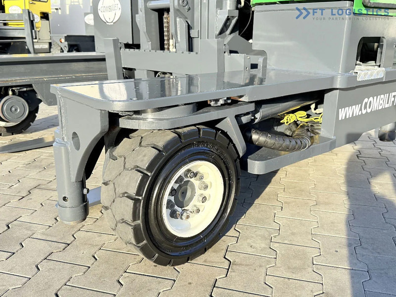 Combilift C4000 / GAS / TRIPLEX - 6900MM / FREE-LIFT / FULL CABIN C4000 / GAS / TRIPLEX - 6900MM / FREE-LIFT / FULL CABIN - 4방향 리치 트럭 : 사진 4 Combilift C4000 / GAS / TRIPLEX - 6900MM / FREE-LIFT / FULL CABIN C4000 / GAS / TRIPLEX - 6900MM / FREE-LIFT / FULL CABIN - 4방향 리치 트럭 : 사진 4