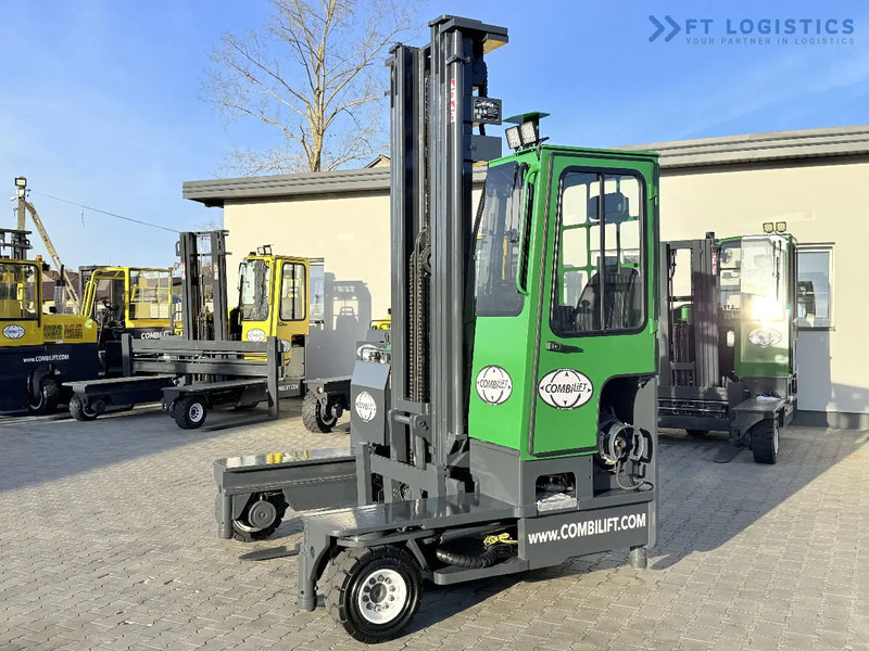 Combilift C4000 / GAS / TRIPLEX - 6900MM / FREE-LIFT / FULL CABIN C4000 / GAS / TRIPLEX - 6900MM / FREE-LIFT / FULL CABIN - 4방향 리치 트럭 : 사진 3 Combilift C4000 / GAS / TRIPLEX - 6900MM / FREE-LIFT / FULL CABIN C4000 / GAS / TRIPLEX - 6900MM / FREE-LIFT / FULL CABIN - 4방향 리치 트럭 : 사진 3