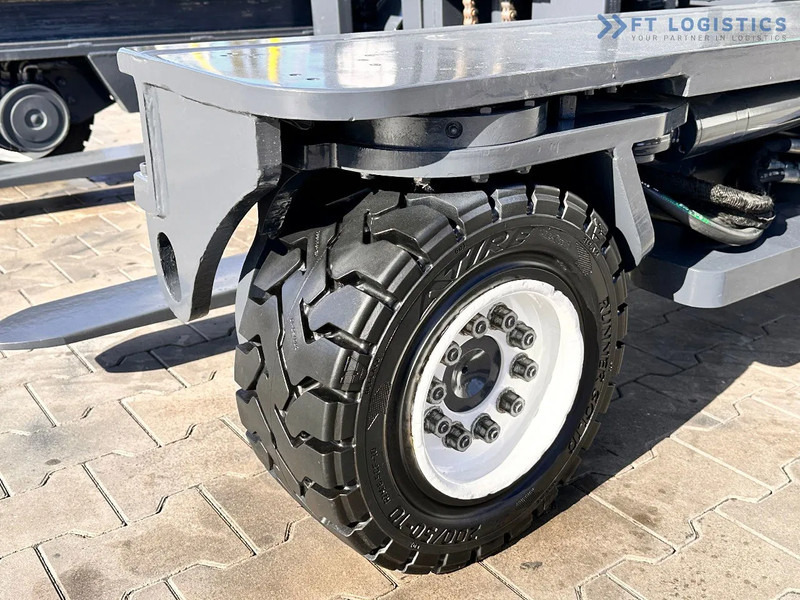 Combilift C4000 / LPG / DUPLEX / 4500MM / FREE LIFT / LIKE NEW C4000 / LPG / DUPLEX / 4500MM / FREE LIFT / LIKE NEW - 4방향 리치 트럭 : 사진 4 Combilift C4000 / LPG / DUPLEX / 4500MM / FREE LIFT / LIKE NEW C4000 / LPG / DUPLEX / 4500MM / FREE LIFT / LIKE NEW - 4방향 리치 트럭 : 사진 4