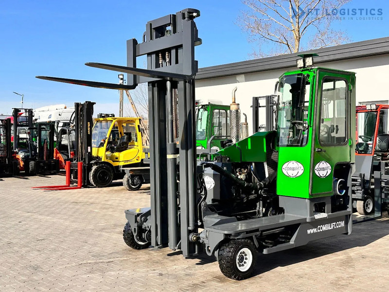 Combilift C4000 / LPG / DUPLEX / 4500MM / FREE LIFT / LIKE NEW C4000 / LPG / DUPLEX / 4500MM / FREE LIFT / LIKE NEW - 4방향 리치 트럭 : 사진 1 Combilift C4000 / LPG / DUPLEX / 4500MM / FREE LIFT / LIKE NEW C4000 / LPG / DUPLEX / 4500MM / FREE LIFT / LIKE NEW - 4방향 리치 트럭 : 사진 1