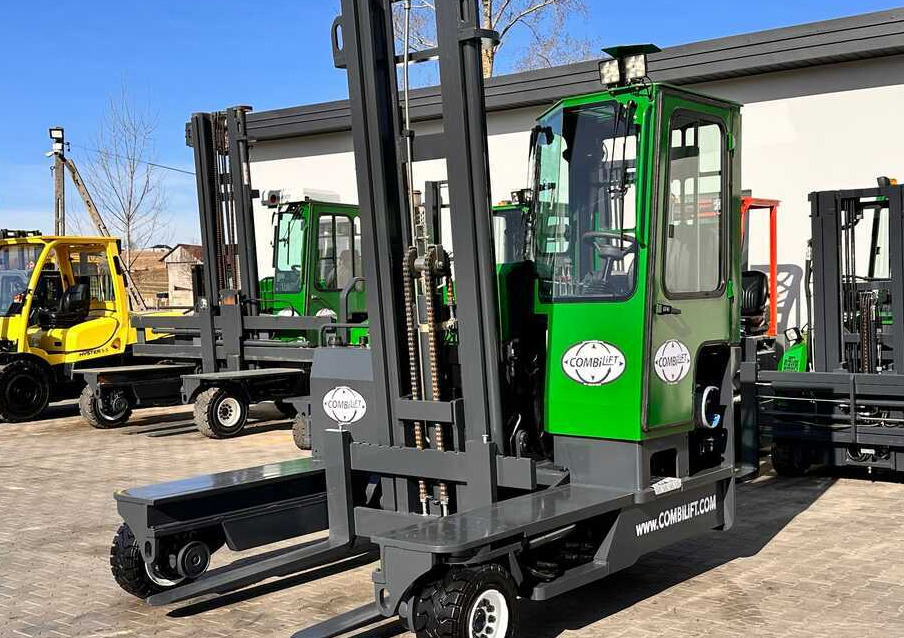 Combilift C4000 / LPG / DUPLEX / 4500MM / FREE LIFT / LIKE NEW - 4방향 리치 트럭 : 사진 2 Combilift C4000 / LPG / DUPLEX / 4500MM / FREE LIFT / LIKE NEW - 4방향 리치 트럭 : 사진 2