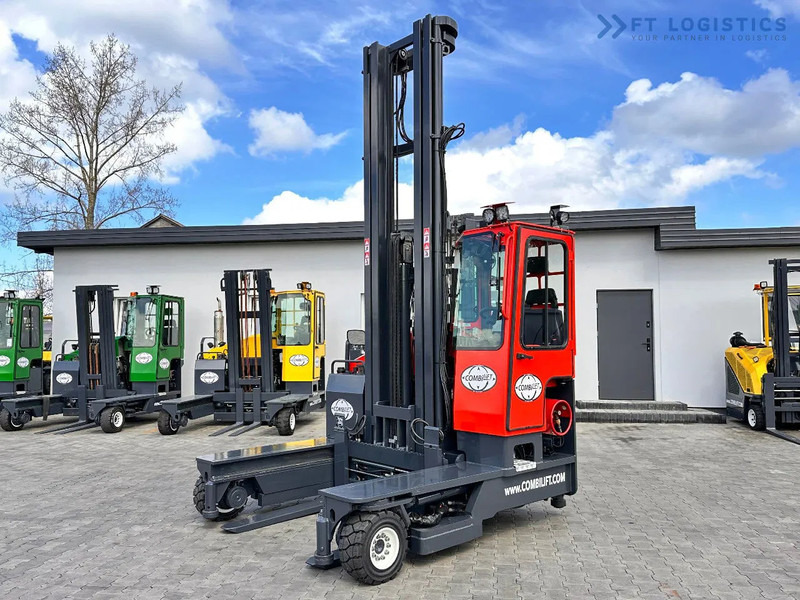 Combilift C4000 / TRIPLEX / 9300MM / FREE LIFT / POSITIONER / LPG / CABIN C4000 / TRIPLEX / 9300MM / FREE LIFT / POSITIONER / LPG / CABIN - 4방향 리치 트럭 : 사진 2 Combilift C4000 / TRIPLEX / 9300MM / FREE LIFT / POSITIONER / LPG / CABIN C4000 / TRIPLEX / 9300MM / FREE LIFT / POSITIONER / LPG / CABIN - 4방향 리치 트럭 : 사진 2