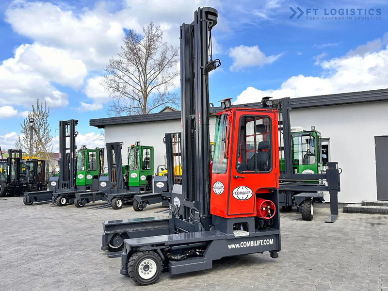 Combilift C4000 / TRIPLEX / 9300MM / FREE LIFT / POSITIONER / LPG / CABIN C4000 / TRIPLEX / 9300MM / FREE LIFT / POSITIONER / LPG / CABIN - 4방향 리치 트럭 : 사진 3 Combilift C4000 / TRIPLEX / 9300MM / FREE LIFT / POSITIONER / LPG / CABIN C4000 / TRIPLEX / 9300MM / FREE LIFT / POSITIONER / LPG / CABIN - 4방향 리치 트럭 : 사진 3