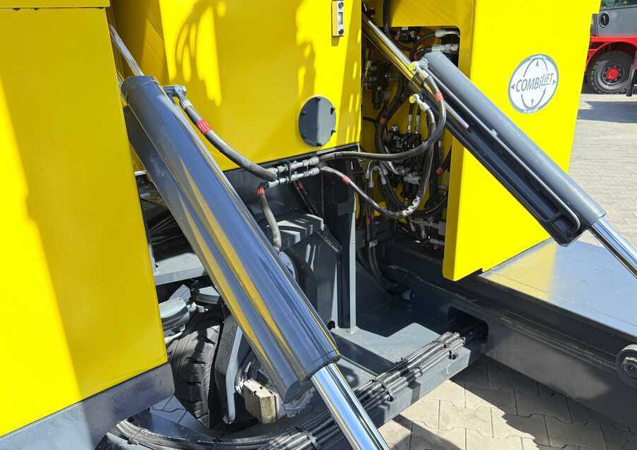 4방향 리치 트럭 Combilift C4000STE / TRIPLEX / 6850MM / FREE LIFT / ONLY 1,348 HOURS / FORK SIDESHIFT / EXCELLENT CONDITION : 사진 19