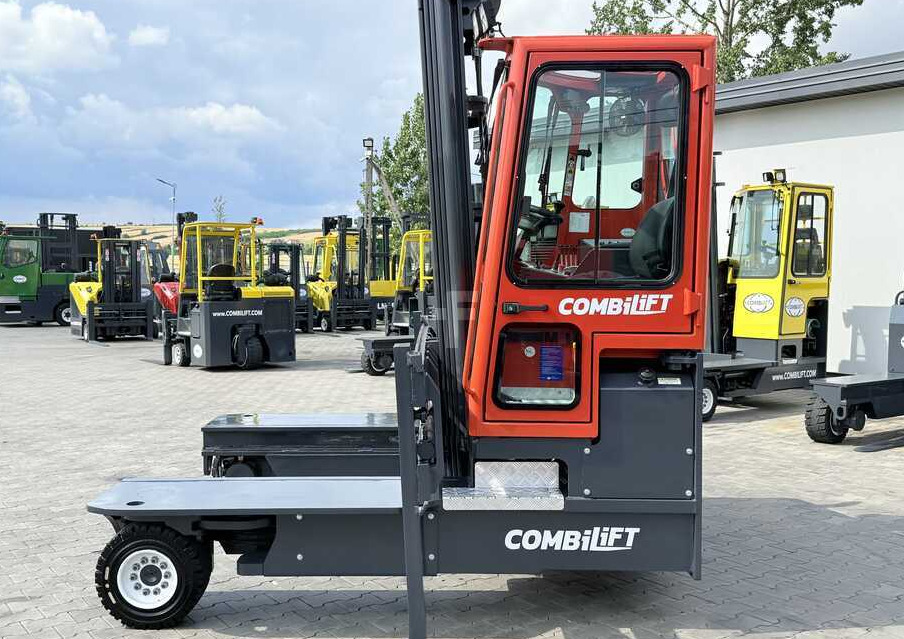 Combilift C4500 / DIESEL / TRIPLEX - 6420MM / FREE-LIFT / WIDE FORK POSITIONER - 4방향 리치 트럭 : 사진 2 Combilift C4500 / DIESEL / TRIPLEX - 6420MM / FREE-LIFT / WIDE FORK POSITIONER - 4방향 리치 트럭 : 사진 2