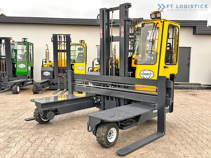 Combilift C4500 / DUPLEX / 4050MM / DIESEL / WIDE POSITIONER / FREE LIFT C4500 / DUPLEX / 4050MM / DIESEL / WIDE POSITIONER / FREE LIFT - 4방향 리치 트럭 : 사진 4 Combilift C4500 / DUPLEX / 4050MM / DIESEL / WIDE POSITIONER / FREE LIFT C4500 / DUPLEX / 4050MM / DIESEL / WIDE POSITIONER / FREE LIFT - 4방향 리치 트럭 : 사진 4