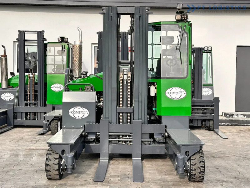 Combilift C4500 / LPG / TRIPLEX / 5500MM / FREE LIFT / HYDRAULIC FORK SHIFT / Like New C4500 / LPG / TRIPLEX / 5500MM / FREE LIFT / HYDRAU - 4방향 리치 트럭 : 사진 4 Combilift C4500 / LPG / TRIPLEX / 5500MM / FREE LIFT / HYDRAULIC FORK SHIFT / Like New C4500 / LPG / TRIPLEX / 5500MM / FREE LIFT / HYDRAU - 4방향 리치 트럭 : 사진 4