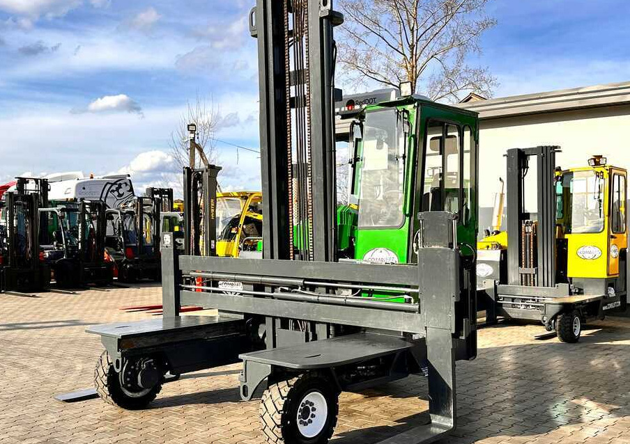 Combilift C5000XL / LPG / AIR CONDITIONING / WIDE POSITIONER / DUPLEX MAST / ADJUSTABLE FORKS / NEW TIRES / EXCELLENT CONDITION! - 4방향 리치 트럭 : 사진 1 Combilift C5000XL / LPG / AIR CONDITIONING / WIDE POSITIONER / DUPLEX MAST / ADJUSTABLE FORKS / NEW TIRES / EXCELLENT CONDITION! - 4방향 리치 트럭 : 사진 1