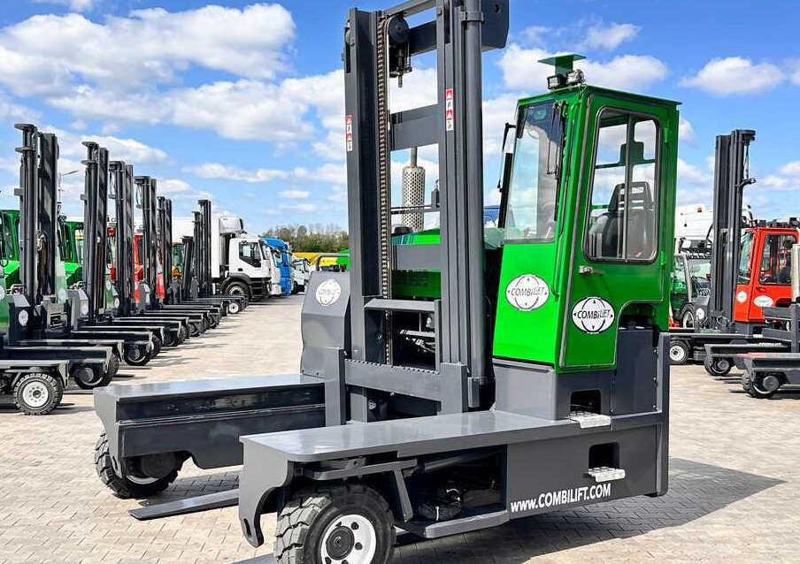 Combilift C8000 / DIESEL / 4600MM / DUPLEX / KUBOTA / EXCELLENT CONDITION - 4방향 리치 트럭 : 사진 1 Combilift C8000 / DIESEL / 4600MM / DUPLEX / KUBOTA / EXCELLENT CONDITION - 4방향 리치 트럭 : 사진 1