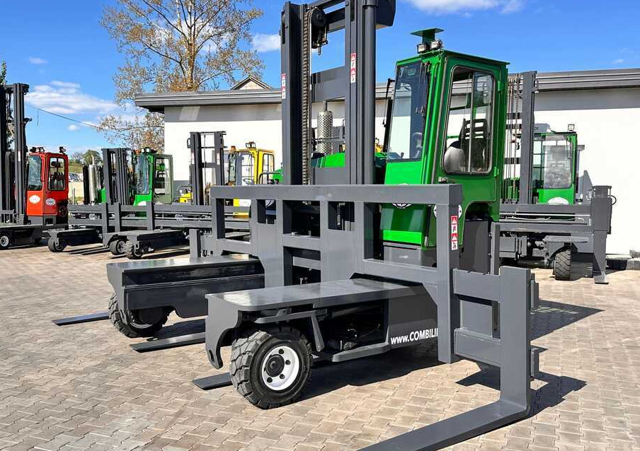 Combilift C8000 / DIESEL / 4600MM / DUPLEX / POSITIONER 5000MM / KUBOTA / EXCELLENT CONDITION - 4방향 리치 트럭 : 사진 1 Combilift C8000 / DIESEL / 4600MM / DUPLEX / POSITIONER 5000MM / KUBOTA / EXCELLENT CONDITION - 4방향 리치 트럭 : 사진 1